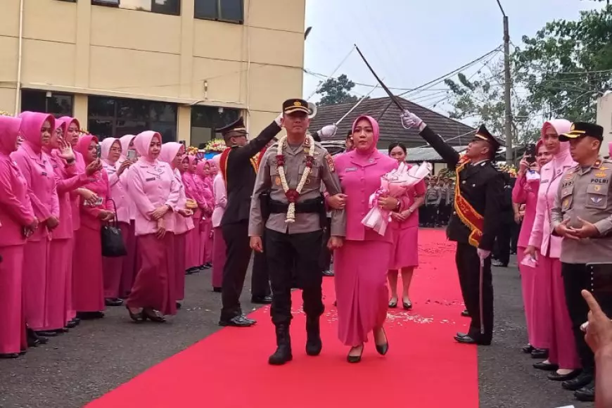 Pisah Sambut Kapolres Cianjur, Akhmad Alexander Yurikho Hadi Gantikan Rohman Yonky